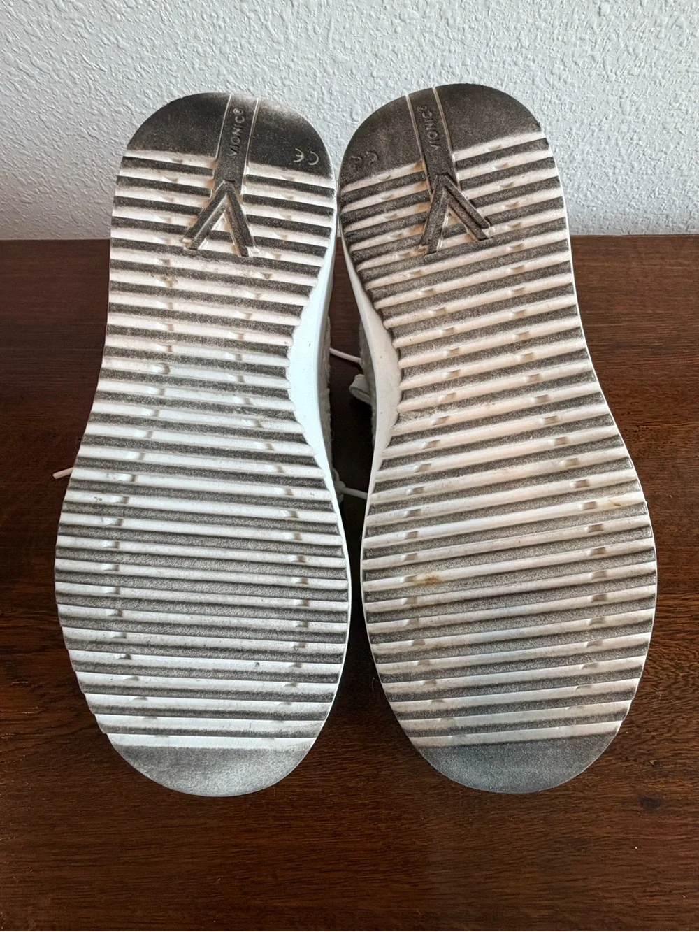 Vionic Kearny Women’s Lace-Up Platform Comfort Sneaker Size 6.5